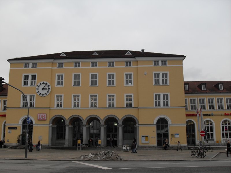 Das Bahnhofsgebude von Regensburg