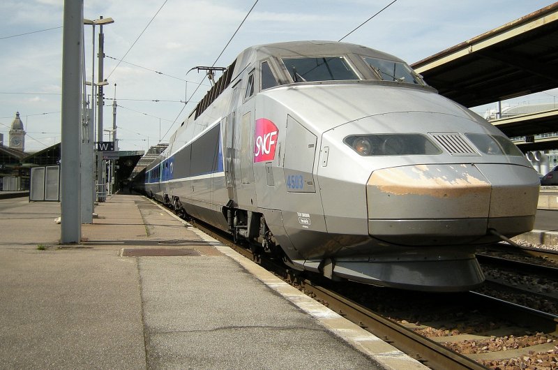 TGV in Paris Gare de Lyon am 25. April 2008