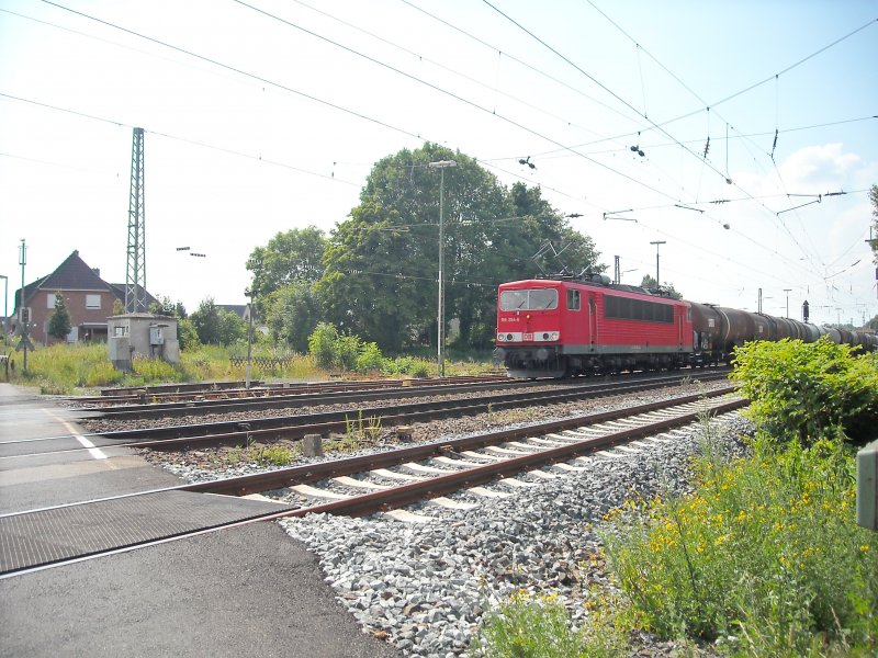 155 254-6 zieht Öler durch Bremen Mahndorf in Richtung Verden (Aller)