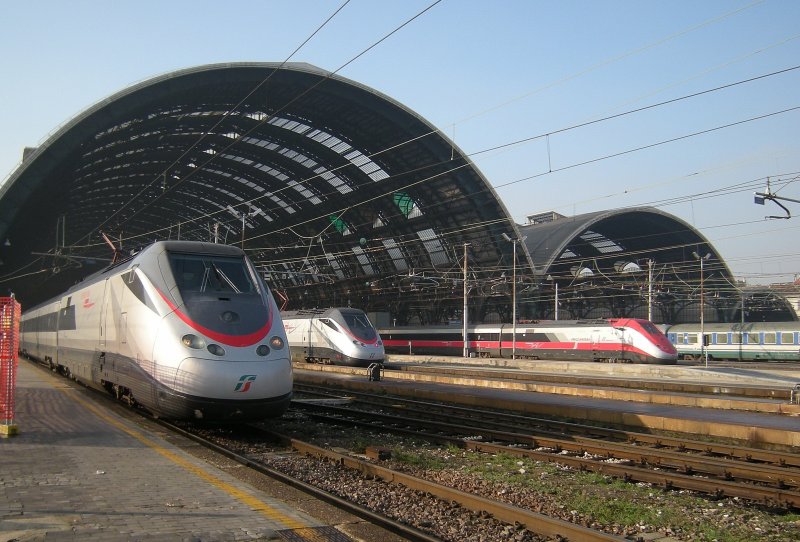ETR 500 warten auf ihre schnelle Fahrt Richtung Sgen in Milano Centrale.
22. Jannuar 2009