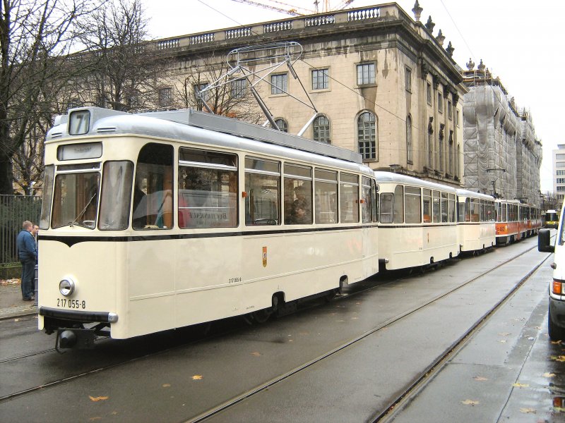 REKO-Dreiwagenzug in der Schleife Kupfergraben, Berlin November 2007