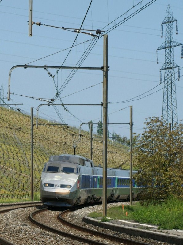 TGV nach Nice bei Russin am 1. Mai 2009
