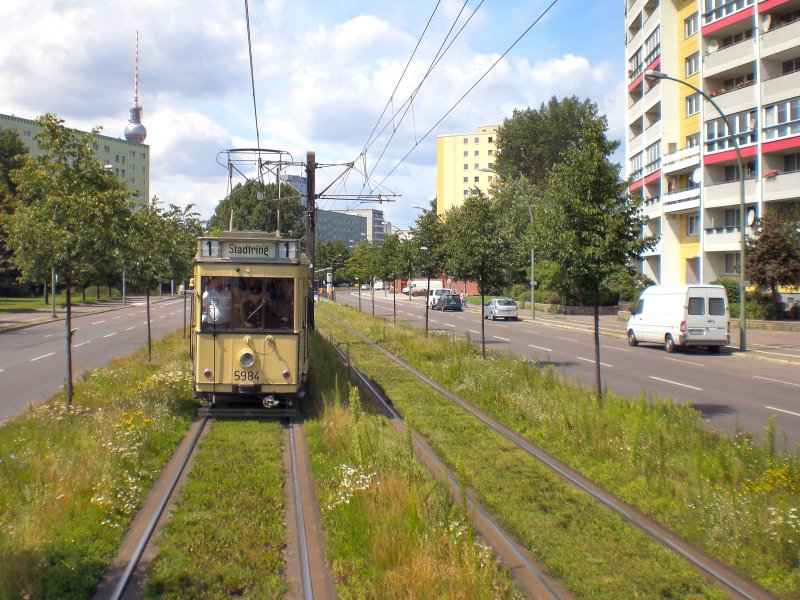 Themenfahrt Juli 2009 in Mitte, hinten der Fernsehturm - Juli 2009