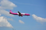 Datum: 04.06.2016  Uhrzeit: 12:00  Von: KEF - Reykjavik  Nach: SXF - Berlin (Schönefeld)  Flugnummer: WW720  Flugzeug: Airbus A321-211  Registration: TF-KID  Airline: WOW air  Aufnahmeort: