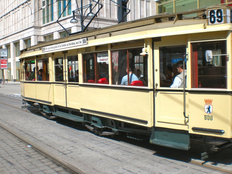 Tw 3802 am S-Bhf Alexanderplatz, Themenfahrt Sommer 2007