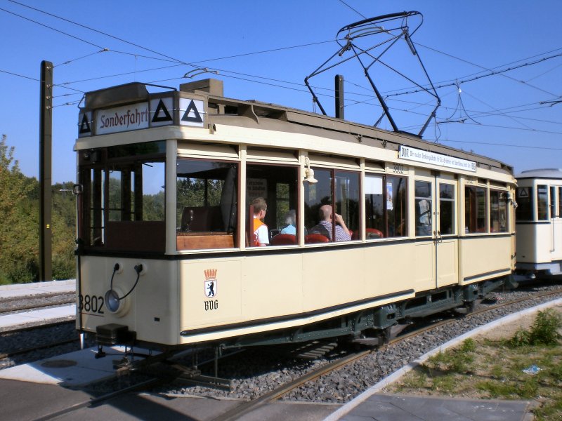 Tw 3802 in der Endschleife Falkenberg, Sommer 2007
