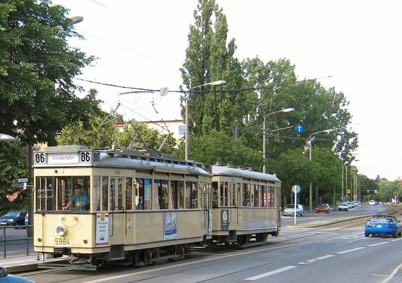 Tw 5984 mit Beiwagen in berlin-K�penick